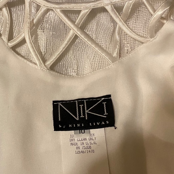 Nicki Livas Gown - Picture 9 of 9